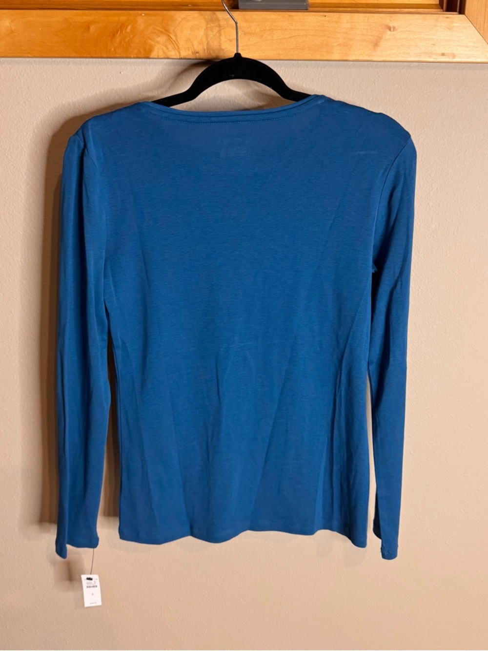 NWT THE TALBOTS TEE Talbots Women’s Long-Sleeve Crewneck Top in Teal - Picture 3 of 3